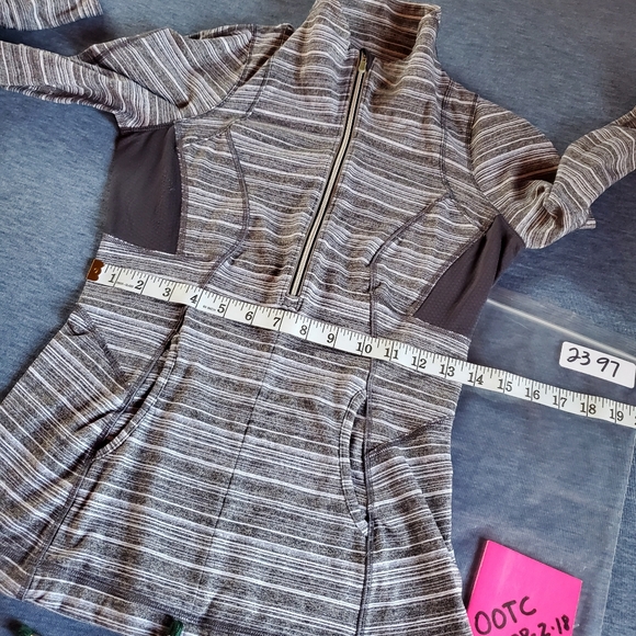 Lululemon Rulu Pace Setter Half Zip Pullover Stripe Grey Slate Size 4 Thumb-hole - Picture 13 of 15